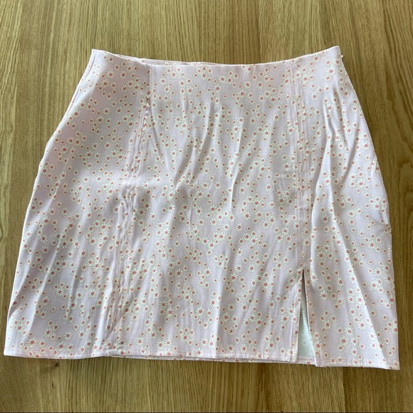 Zara Satin Flower Print Miniskirt - Picture 3 of 7